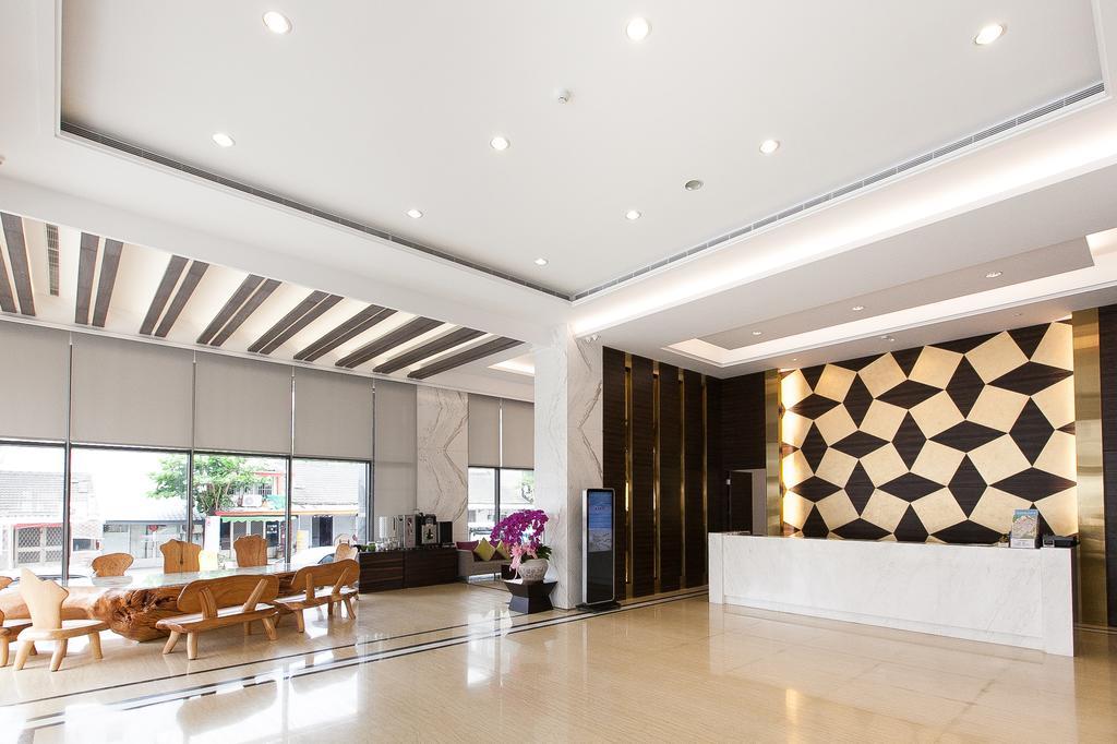 Hoya Hotel Taitung Екстер'єр фото