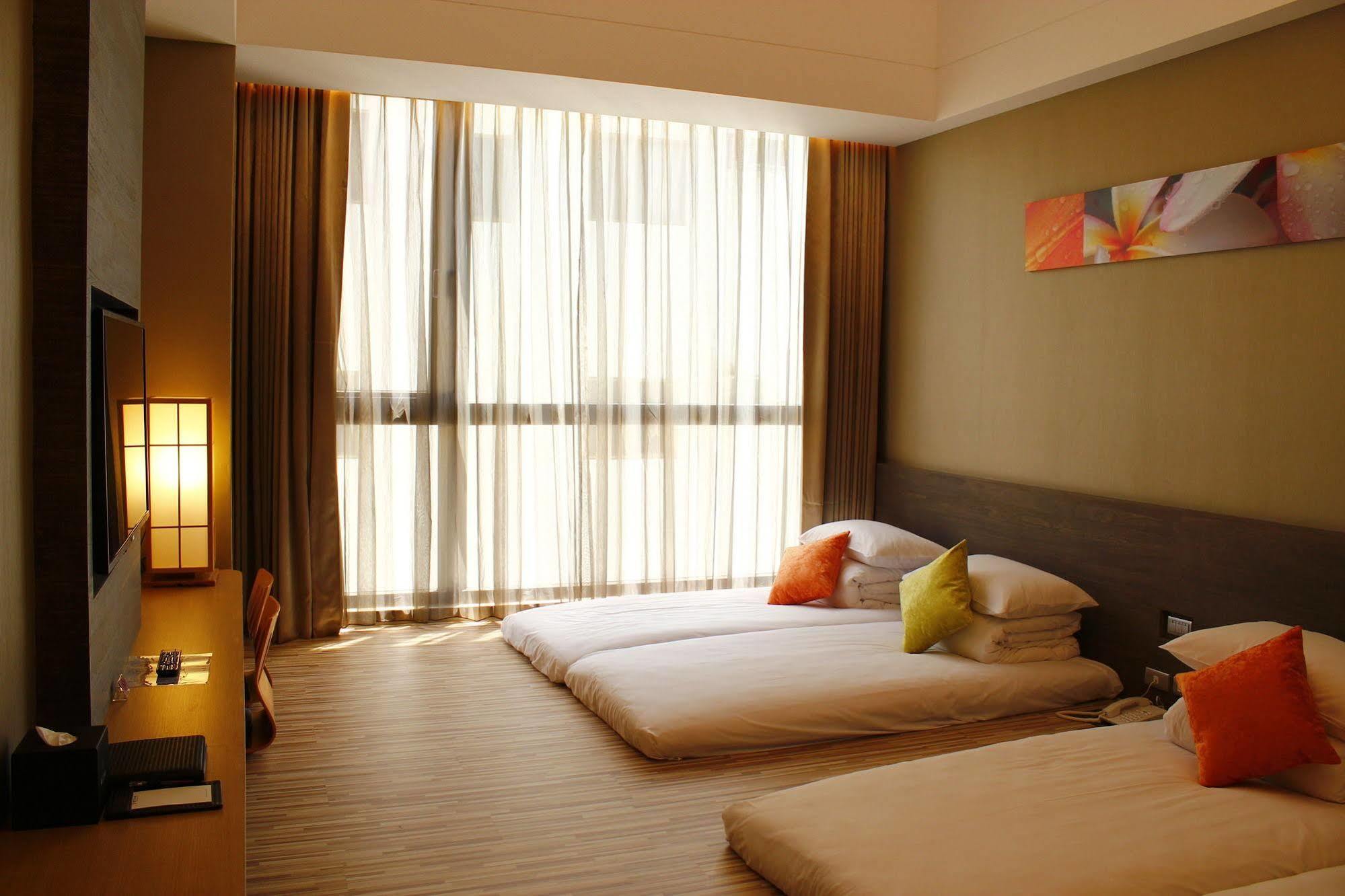 Hoya Hotel Taitung Екстер'єр фото
