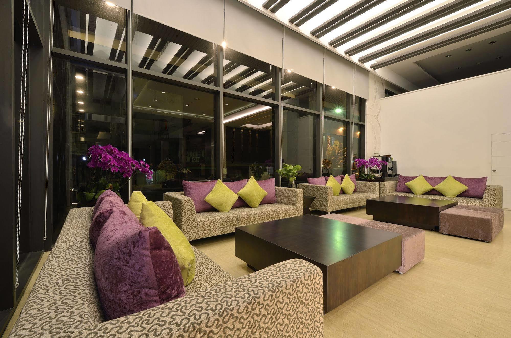 Hoya Hotel Taitung Екстер'єр фото