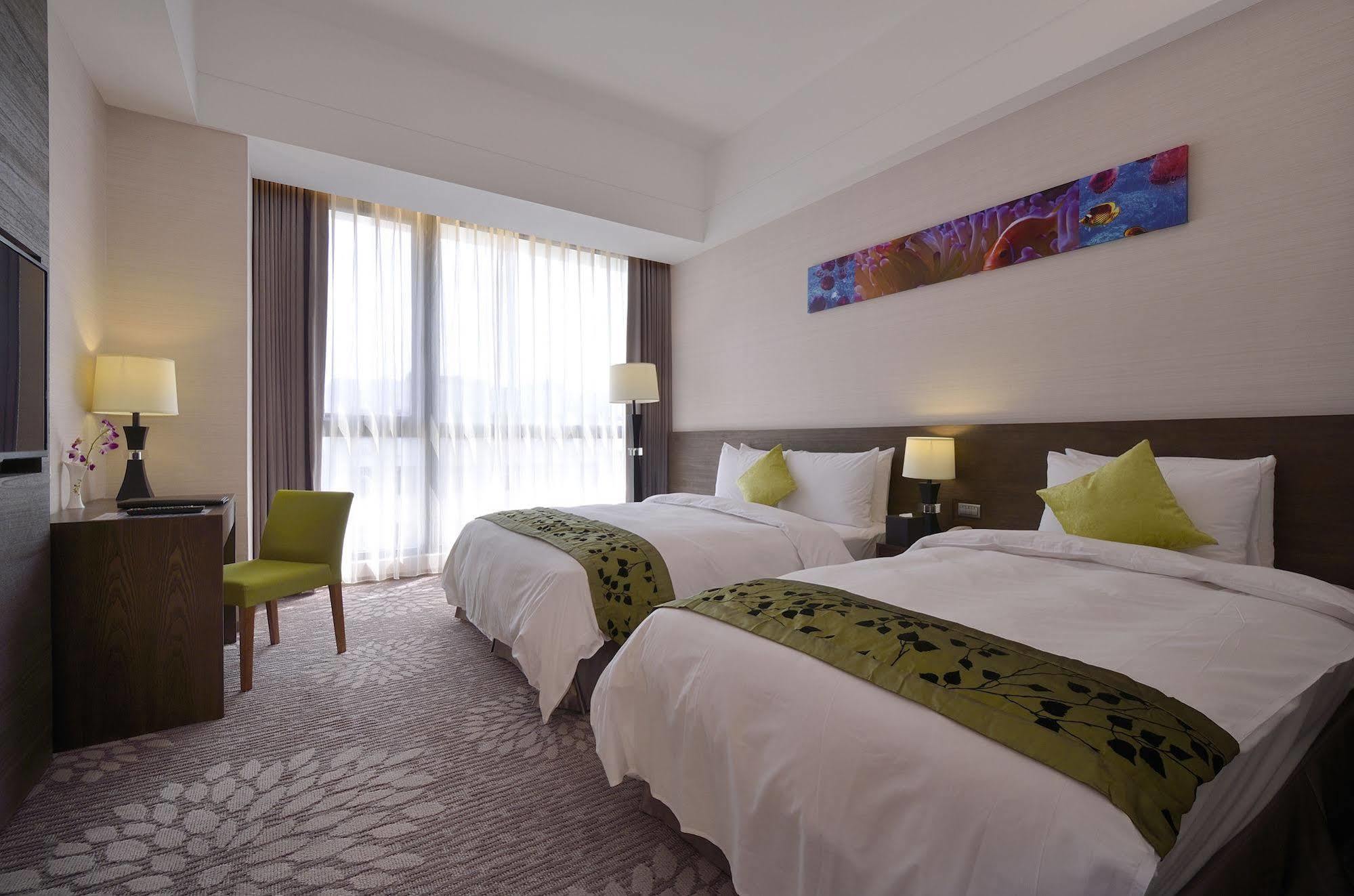 Hoya Hotel Taitung Екстер'єр фото